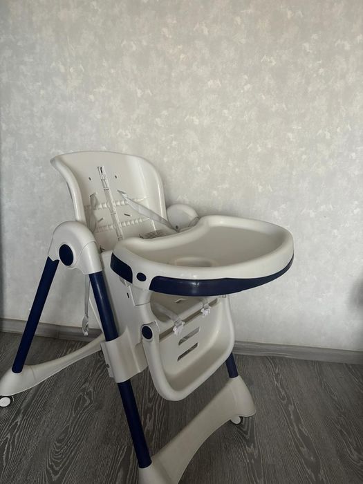 Продам стул детский