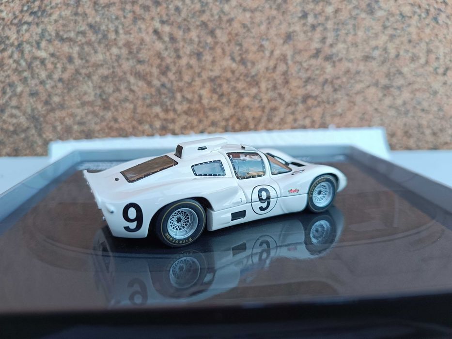 Minichamps 1:43 Chaparral 2D 24h Le Mans 1966 Phil Hill Joakim Bonnier