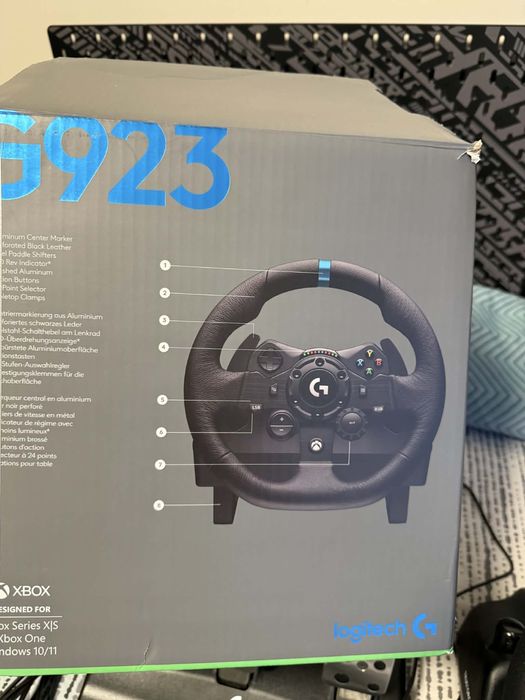 Комплект кормило Logitech G923 + скоростен лост