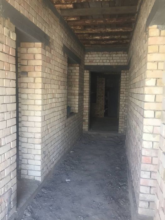 Срочно продам дом в состоянии коробка