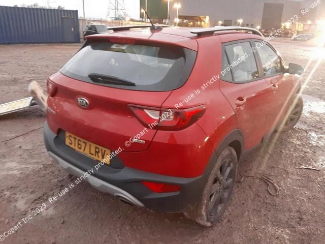 Dezmembrez Kia Stonic 1