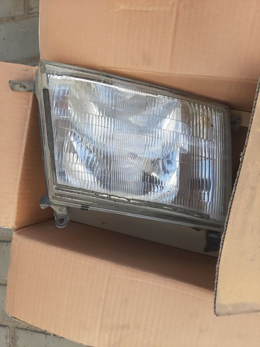Ланд крузер 100 , фары оригинал