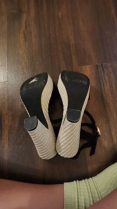 Sandale cu toc marimea 35 noi