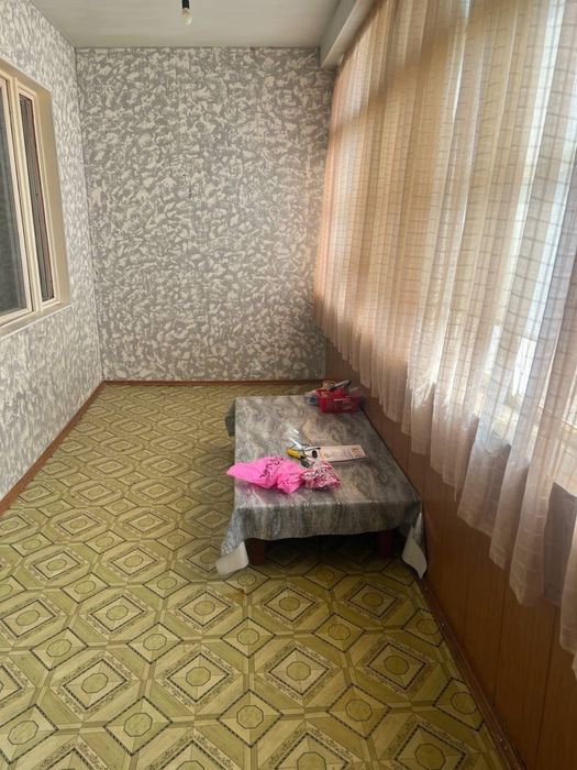 Продаётся 3 ком в 8 микрорайоне