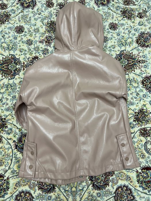 Куртка-мини плащ на девочку, эко-кожа