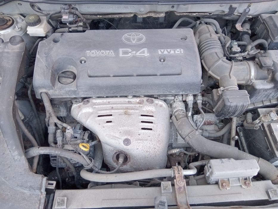Vând piese auto pentru Toyota Avensis T25 2.0vvt model 2003 - 2008