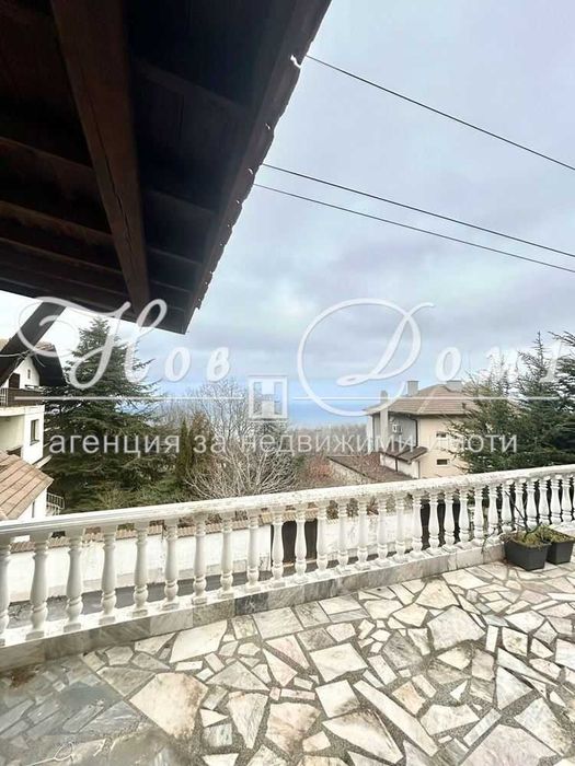 Продава се Къща в Варна, Галата - 380 кв.м за 843 €/кв.м - Снимка #21