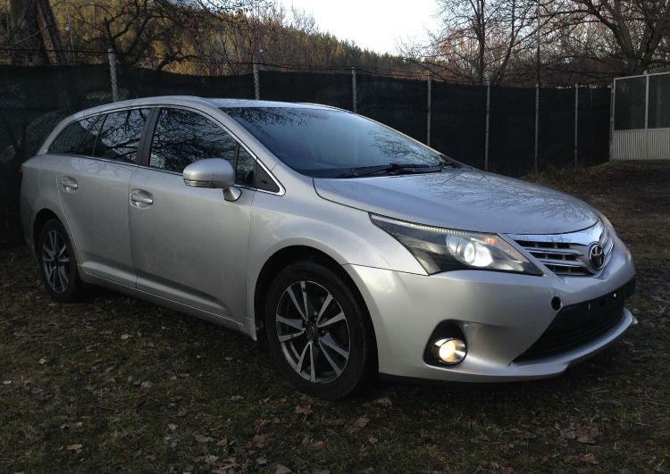 Тойота авенсис комби/Toyota Avensis 2.0D4D 124кс фейс Т27 НА ЧАСТИ