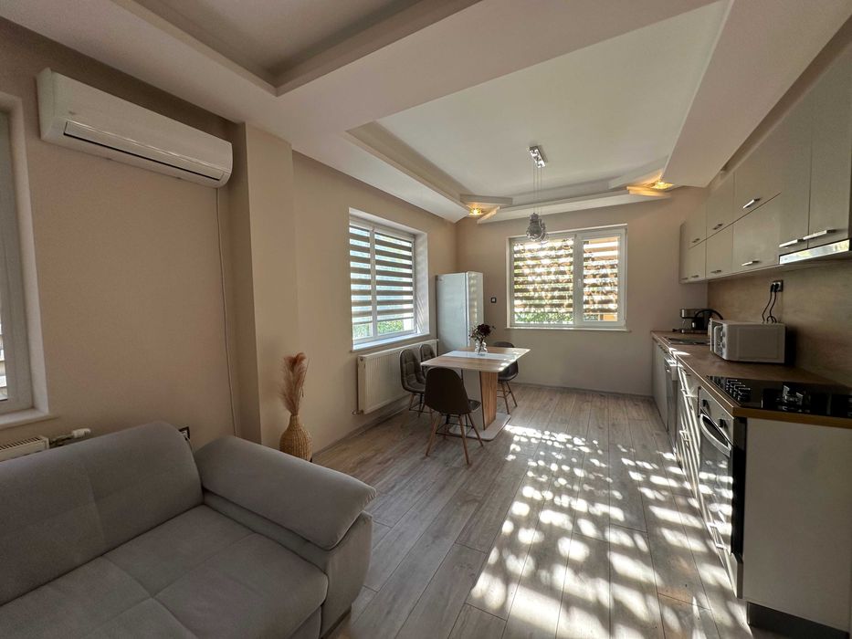 Дава се под наем Тристаен апартамент в Стара Загора, Център - 90 кв.м за 510 € - Снимка #5