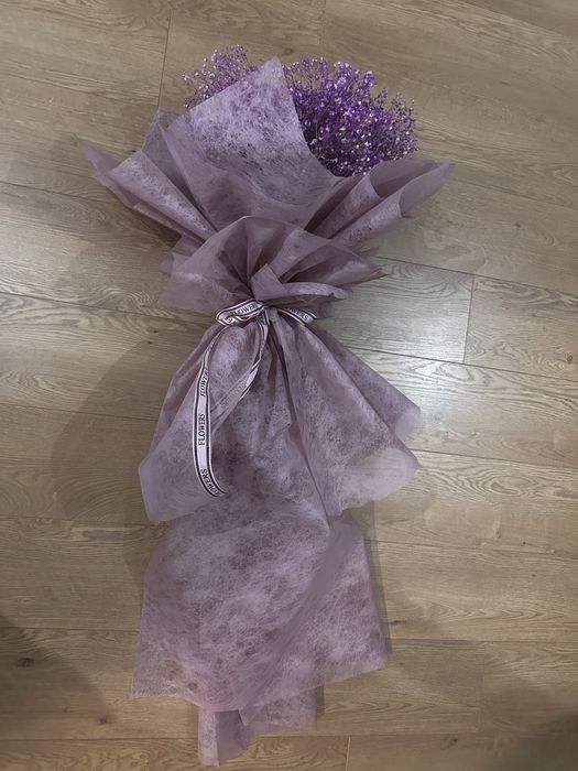 Вечен букет с човешки размери