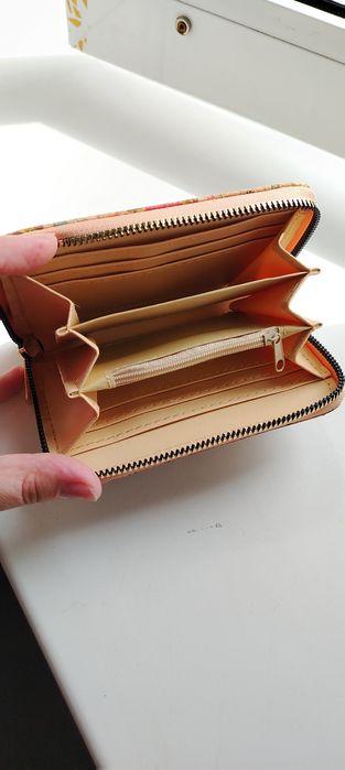 Женский мягкий кошелек