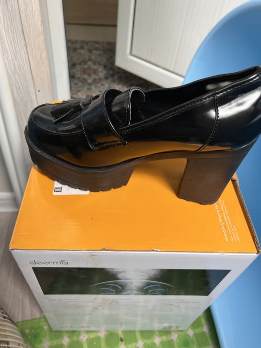 Обувь лакированная