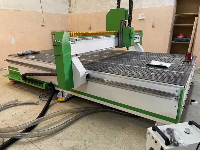 Фрезерный станок с ЧПУ WoodTec CH 2030K