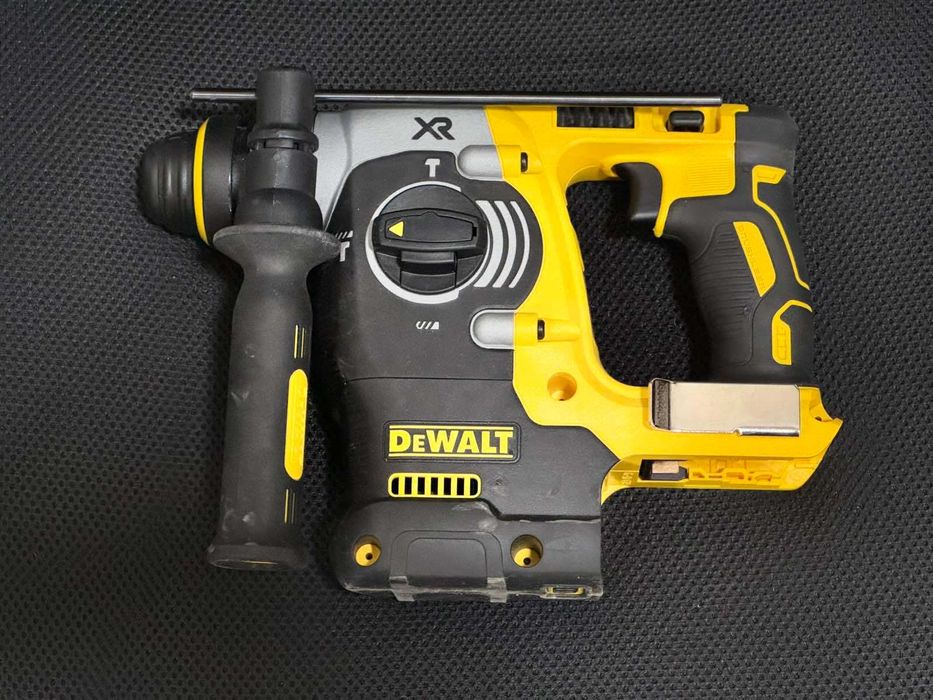 Акумулаторен перфоратор DeWALT DCH273 без батерия, без зарядно