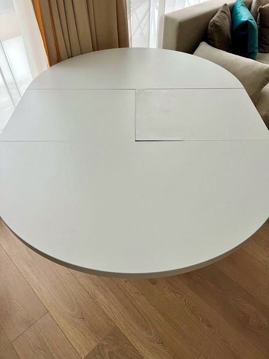 Разтегателна трапезна маса