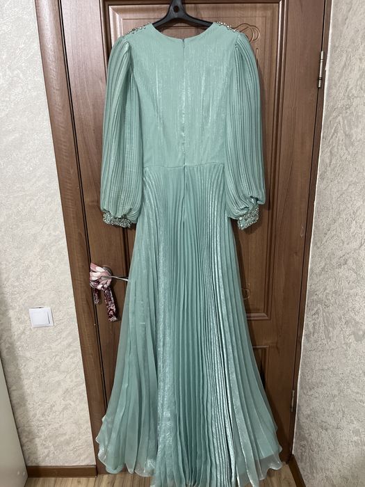 Платье вечернее