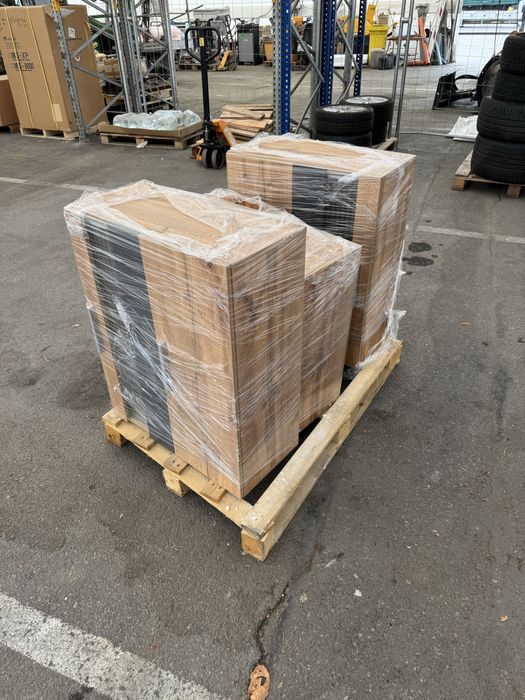 Кухня с плот и мивка