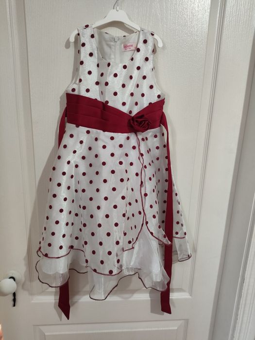 Нарядные платья для девочек.