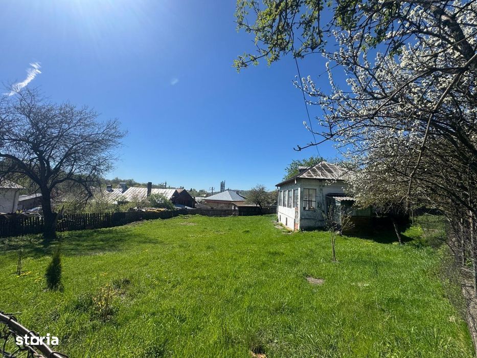 Teren 1.002 mp langa Manastirea Namaesti