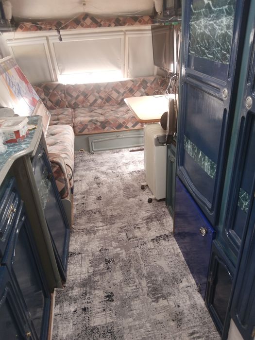 Продавам английска двуосна каравана AVONDALE Land Ranger 6,5