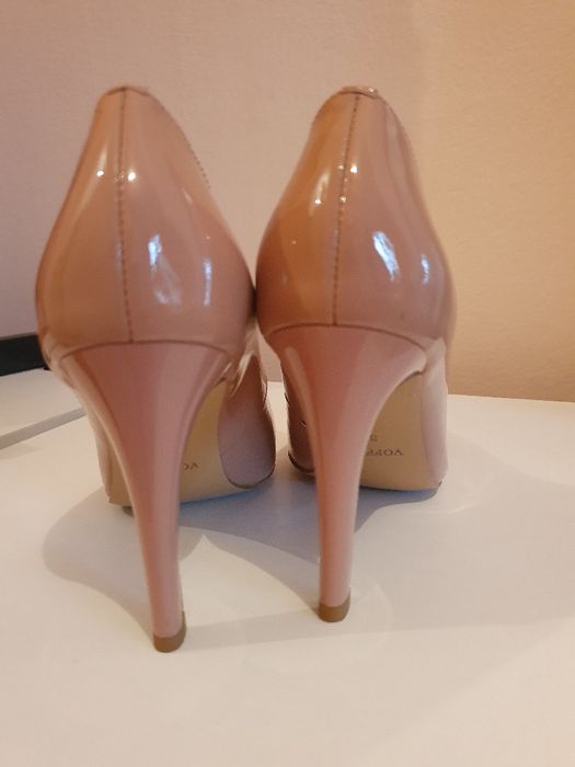Продам Туфли VOFFIRA