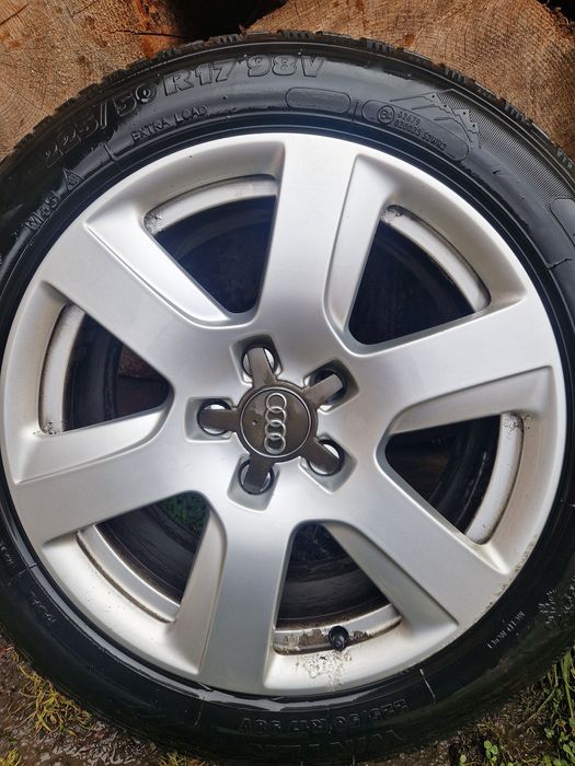Джанти със зимни гуми за Ауди 225/50/17