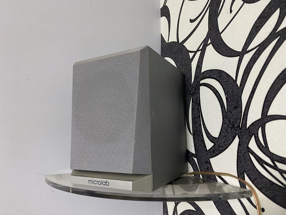 Продам колонки (саб-буфер) Microlab