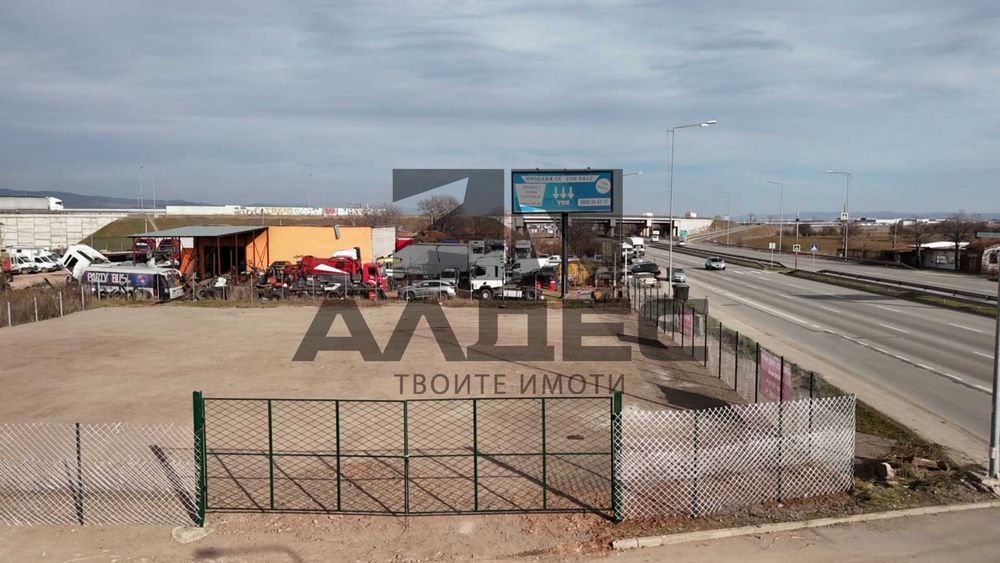Дава се под наем Парцел в София, Враждебна - 2000 кв.м за 3770.43 € - Снимка #3