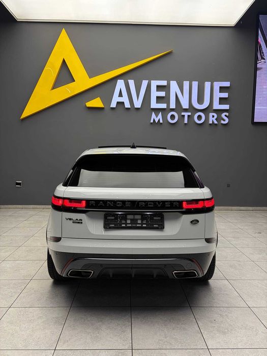 В продаже Land Rover Range Rover VELAR P340