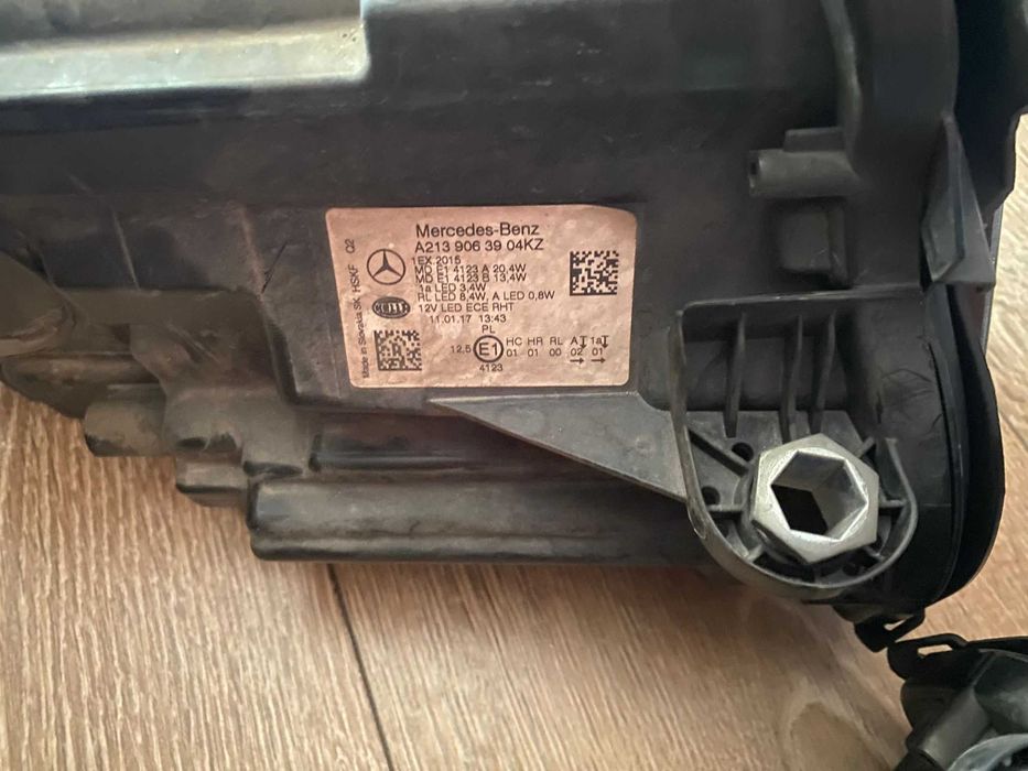 Far DREAPTA + STANGA original LED MULTIBEAM Mercedes E-Class W213 E220