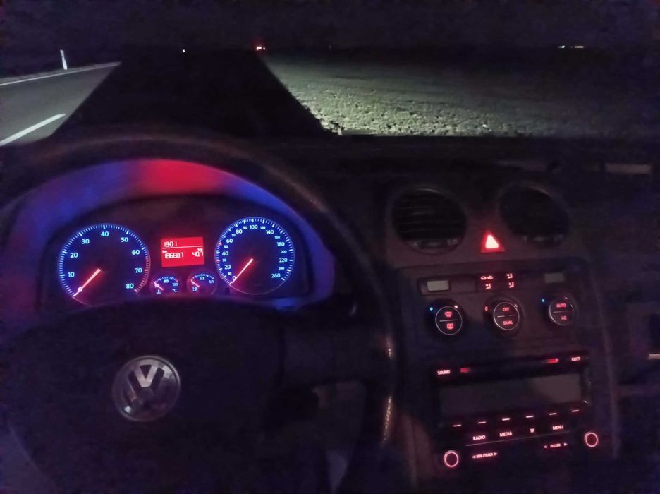 VW Caddy 1.4L Benzină