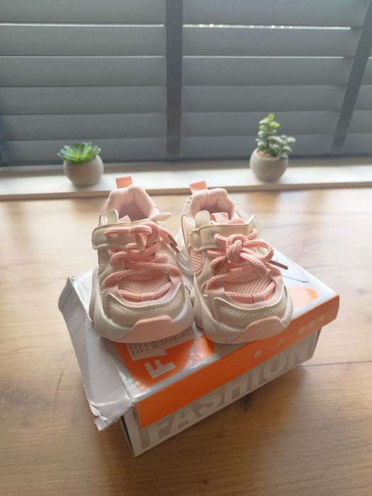 Детски маратонки за момиче 21 номер