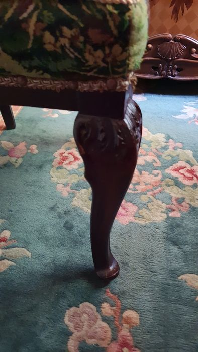 Антикварный стул