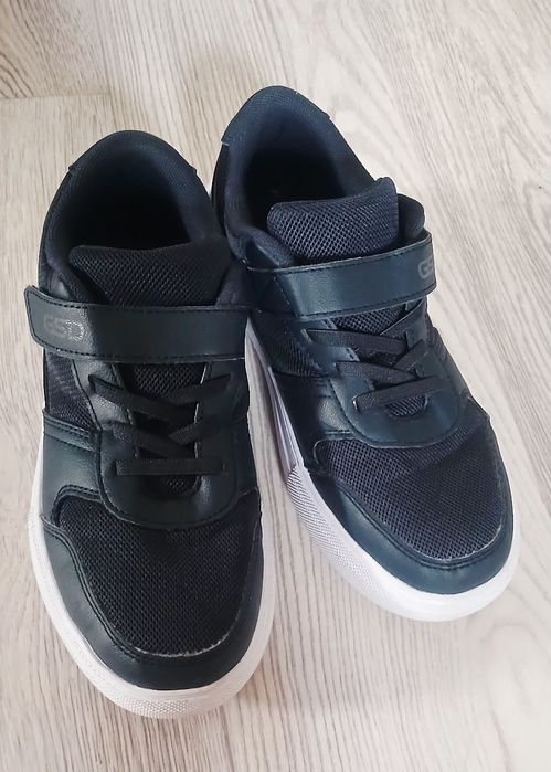 Продам обувь подростковую