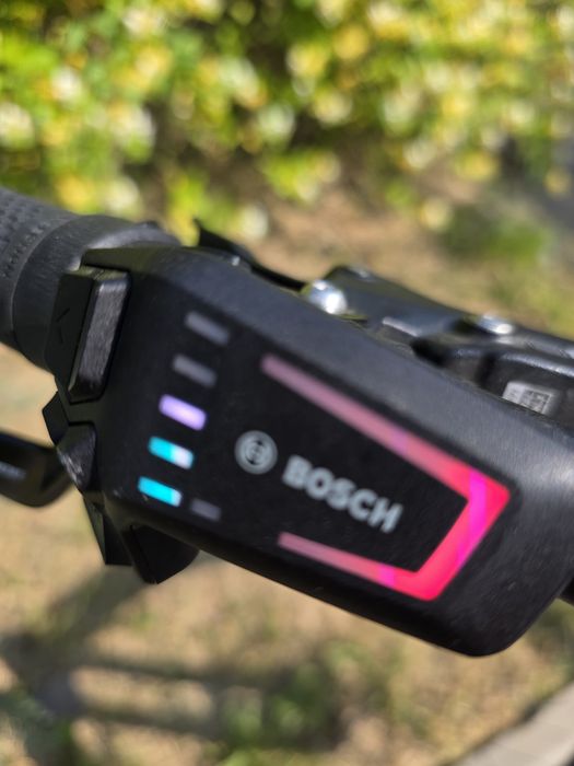 Bicicleta electrica  Cube