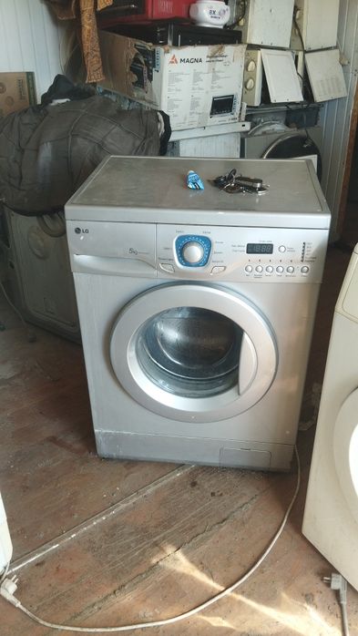 Продаётся стиральную машину