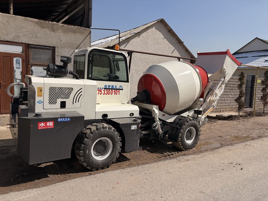 Betonomixer Трактор