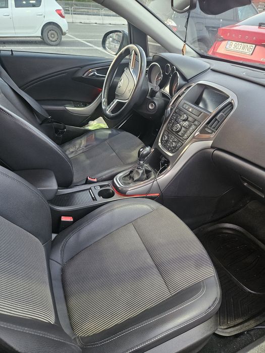 OPEL Astra 2011 — imagine 12