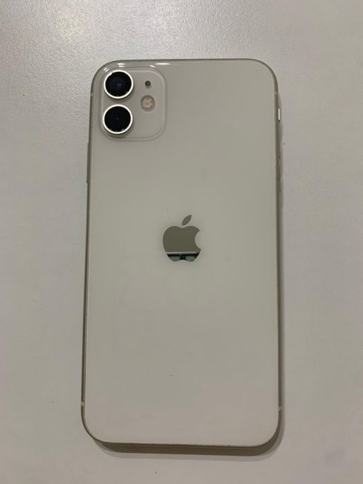 Продаю айфон 11 в хорошем состоянии