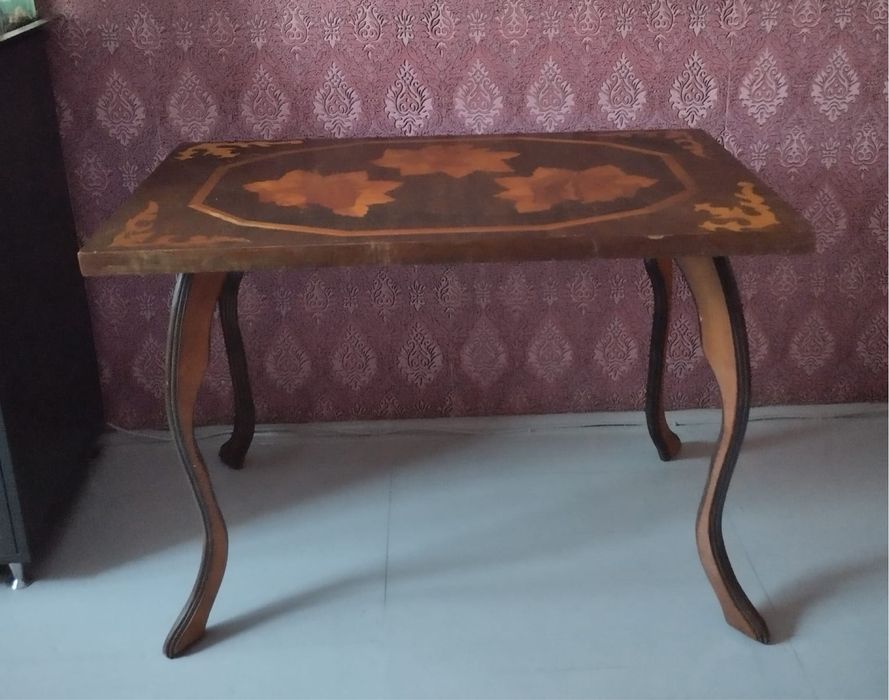 Журнальный столик