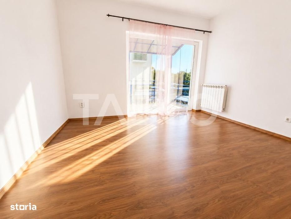 Apartament 3 camere de vanzare parter cu gradina balcon dressing