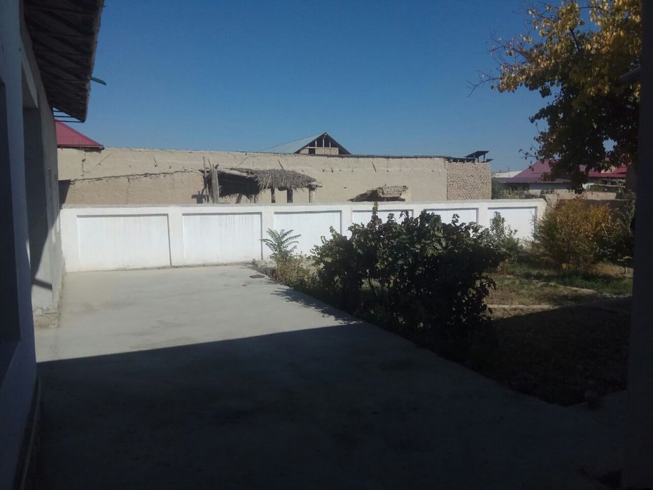 Tayyor hovli sotiladi