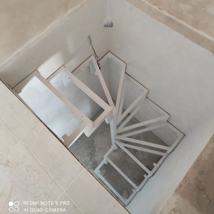 Лестницы из металла изготовление