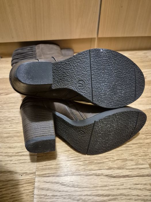 Високи дамски ботуши на ток