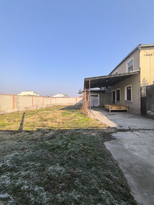 Уй сотилади 2 каватли