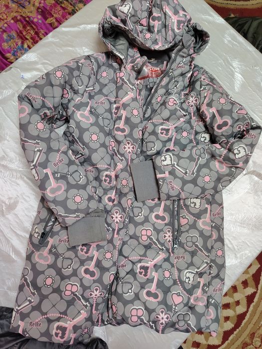 Женская куртка и плаш