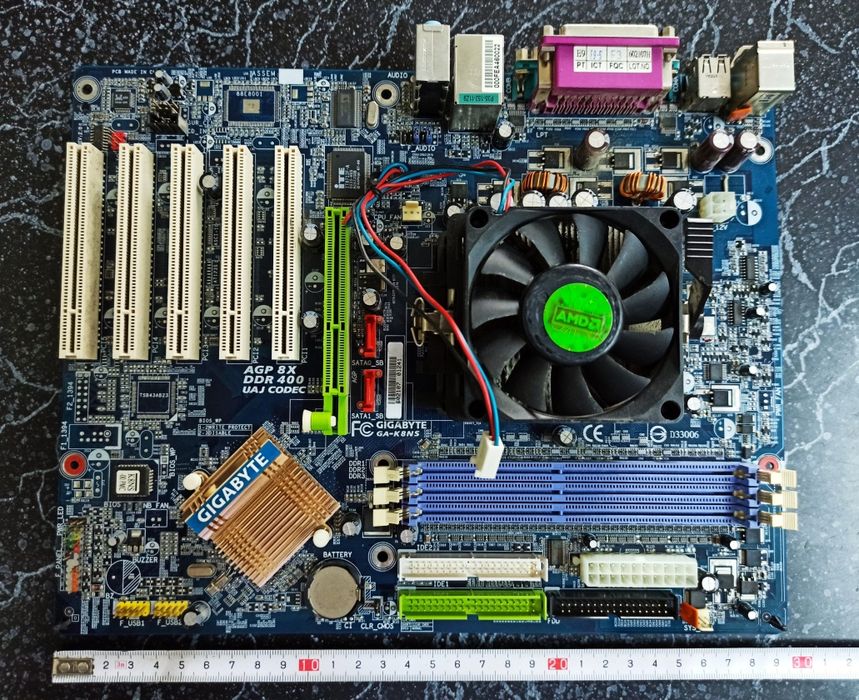 Vând placa de baza calculator (2 bucăți) pretul este per bucata