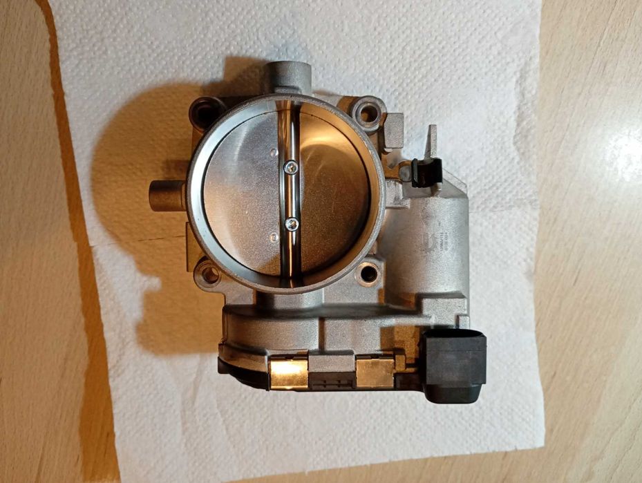 Дроселова клапа Мерцедес s500 306 коня