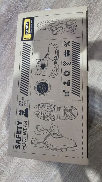 Предпазни обувки с железа 'HOBO'