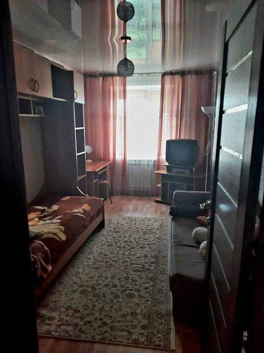 Продаётся 3-комнатная квартира Район КСК